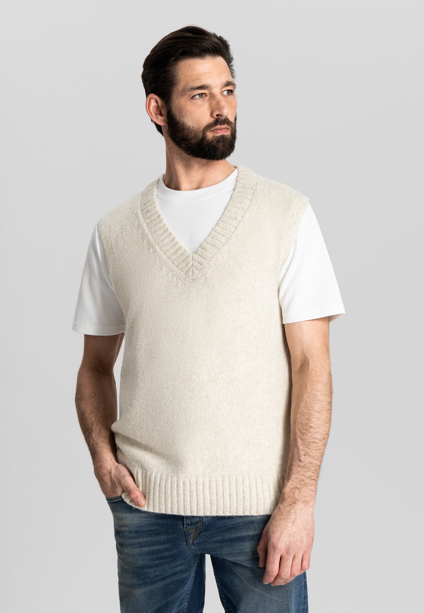 Hugin Vest in Cream by Dstrezzed