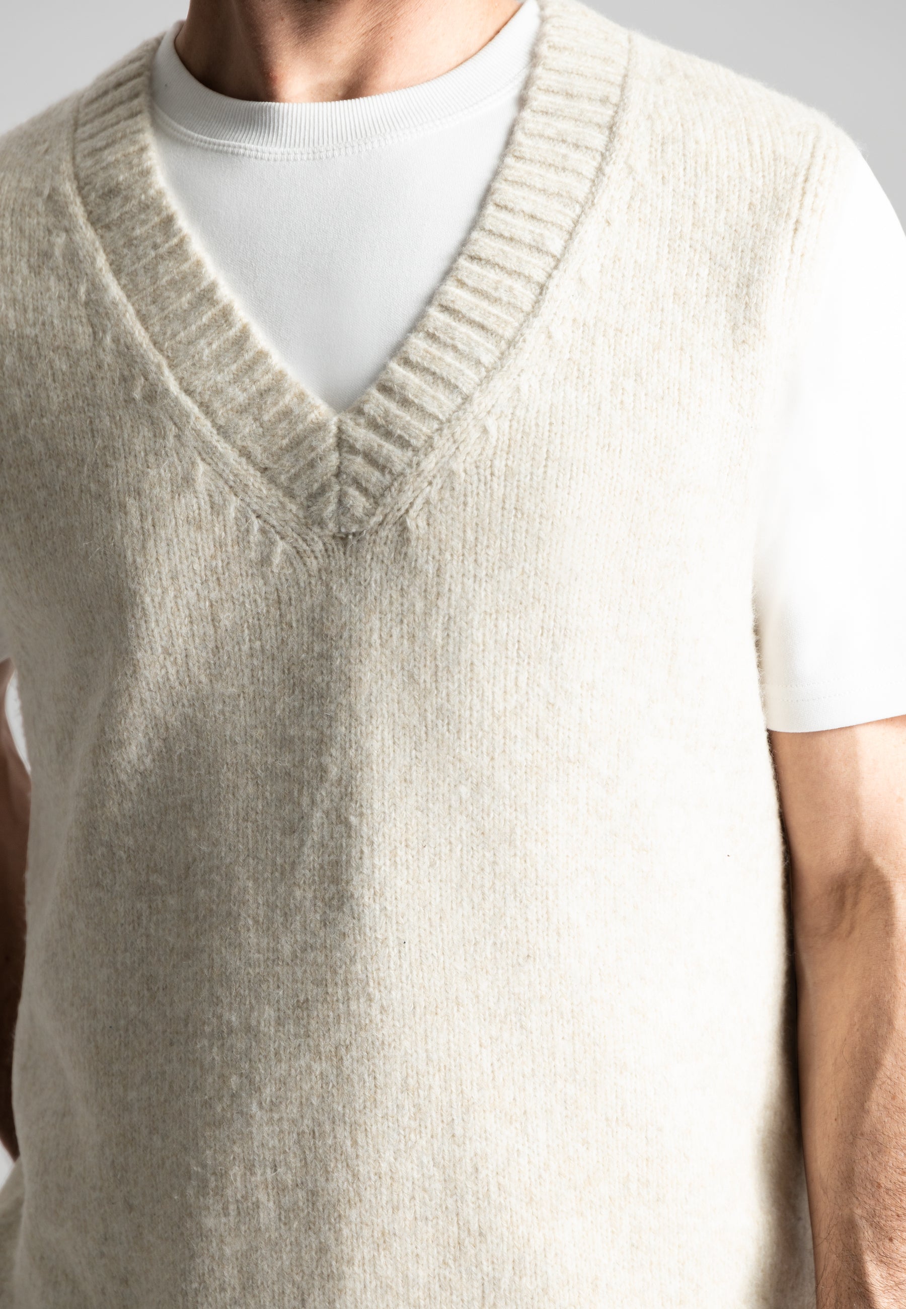 Hugin Vest in Navy by Dstrezzed