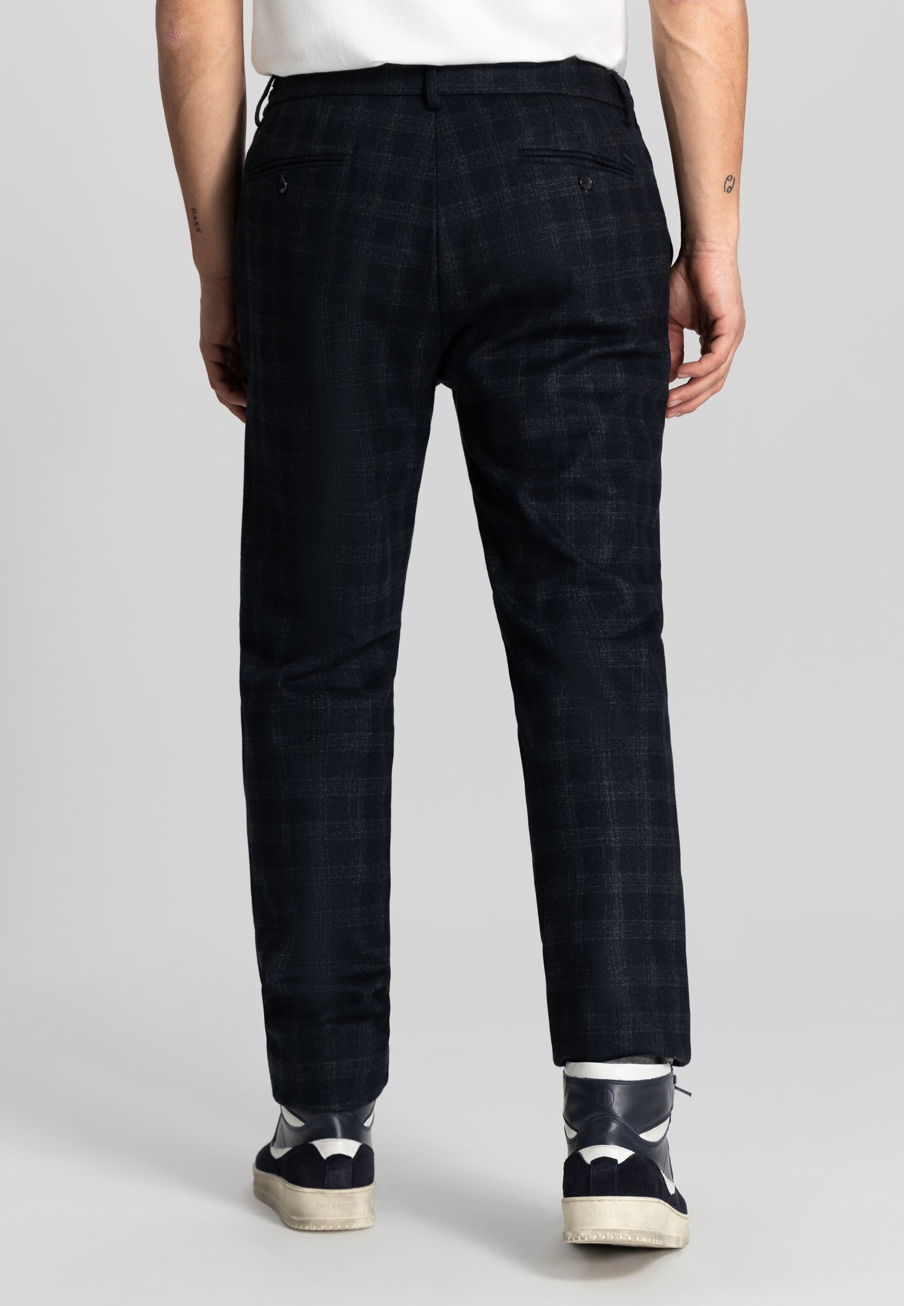 Checked Lancaster Jogger by Dstrezzed