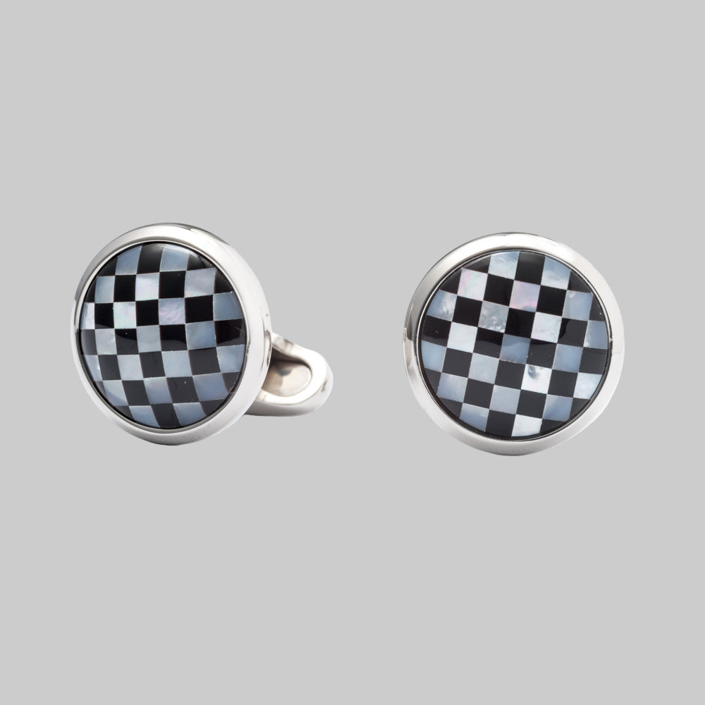 Round Checkerboard - by Mon Art