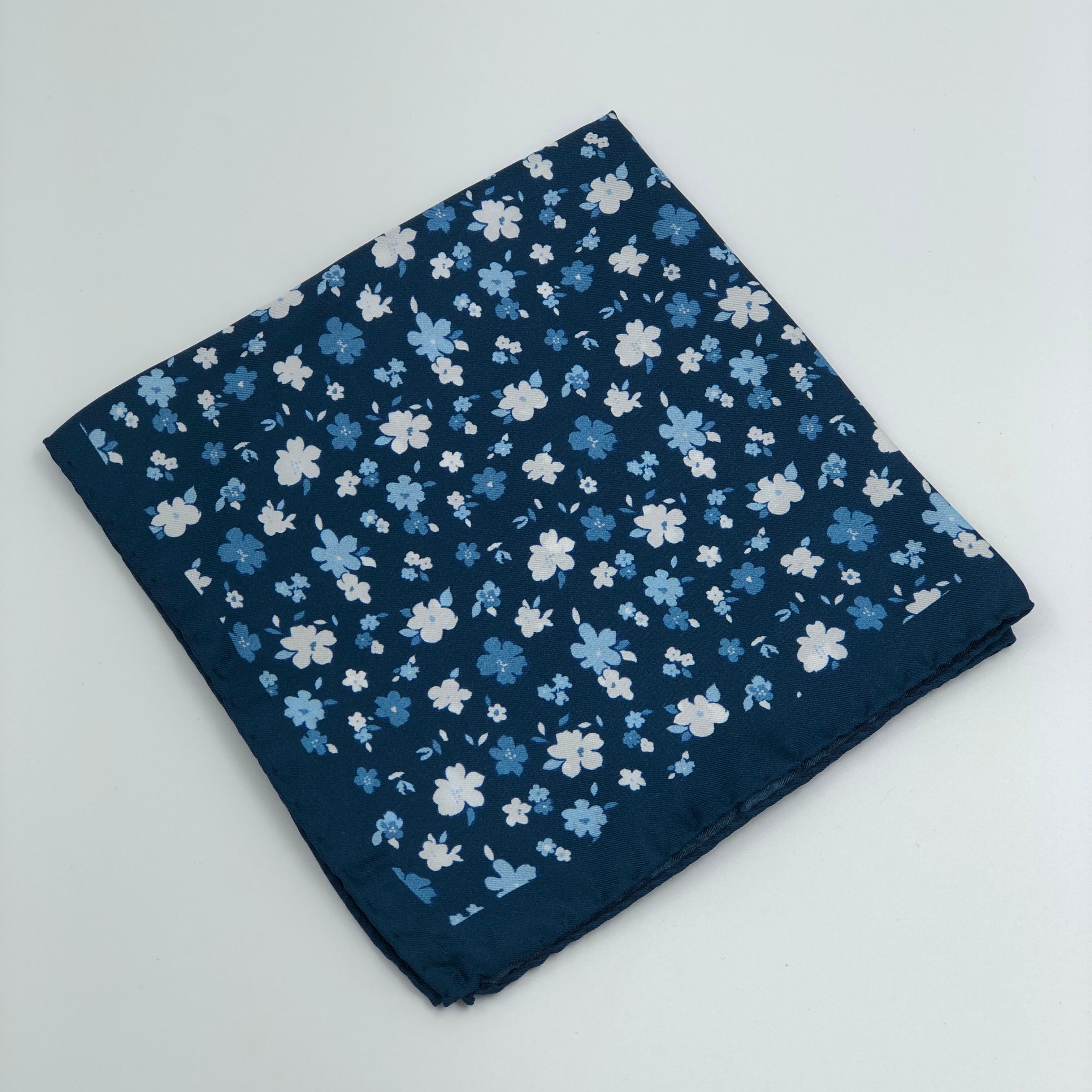 Monti Castello Navy White Fresh Print Pocket Square