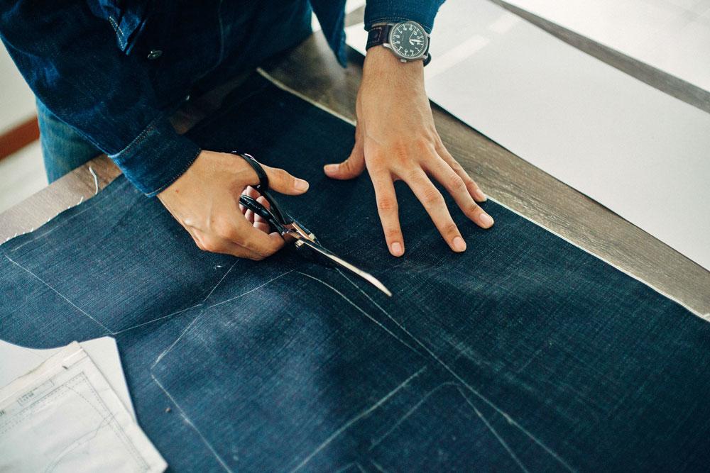 BLUE BLOODED DENIM HUNTERS AND JEANS CULTURE