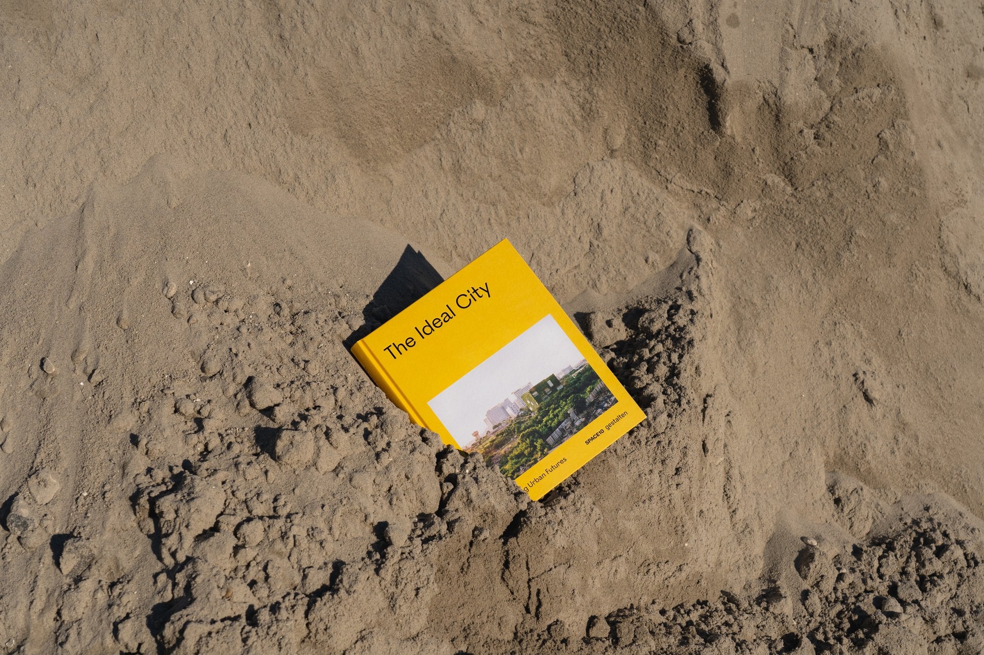 THE IDEAL CITY  - EXPLORING URBAN FUTURES